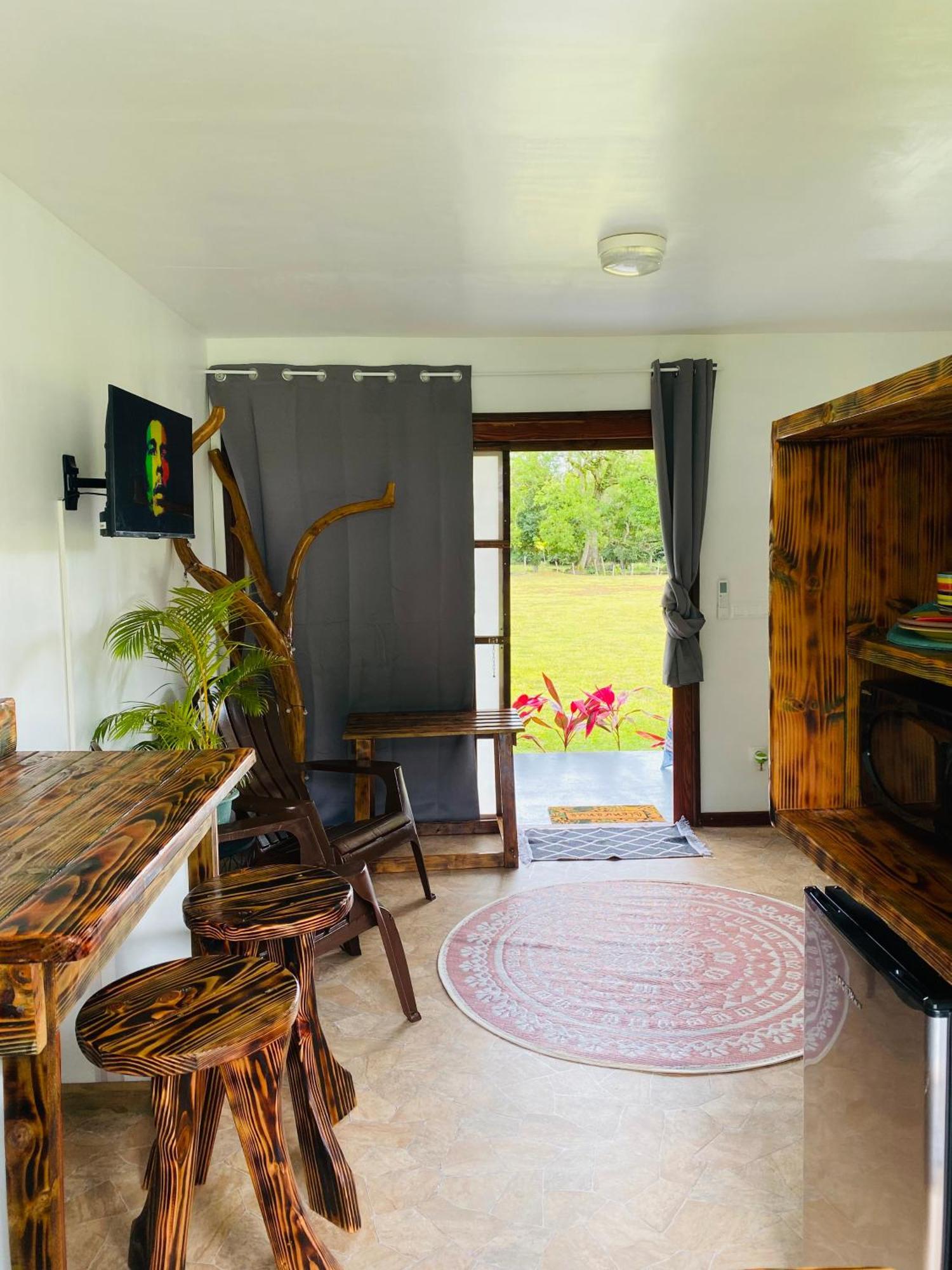 Huahine Serenity Cottage Maroe Exterior foto